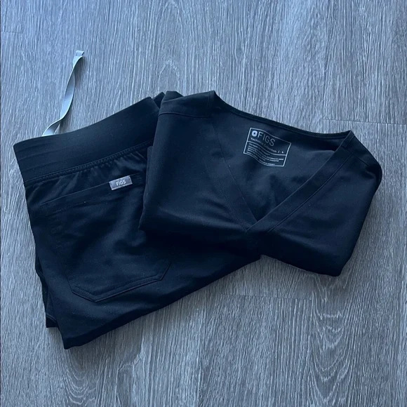 Figs Scrub Set - Picture 1 of 5